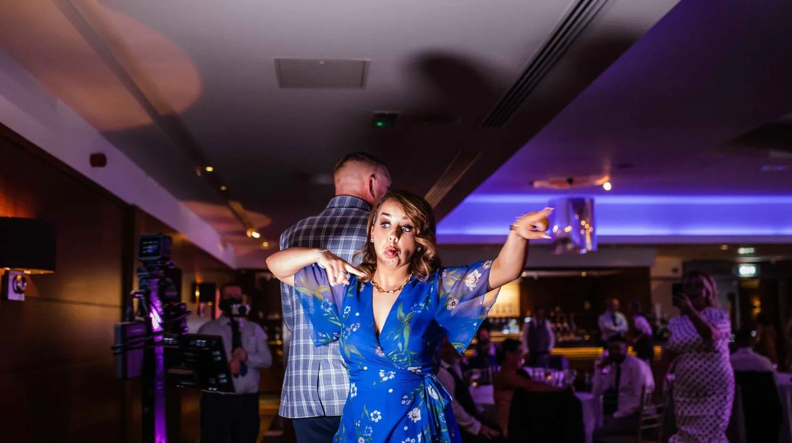 360 photo booth platform at a party
